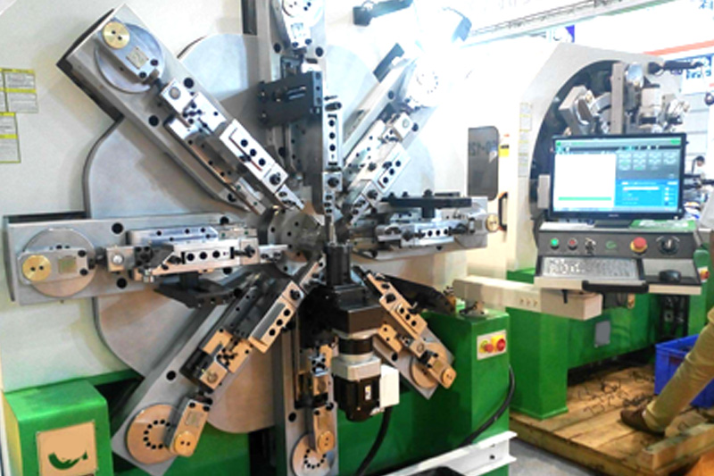 Planetary reducer used in spring machines